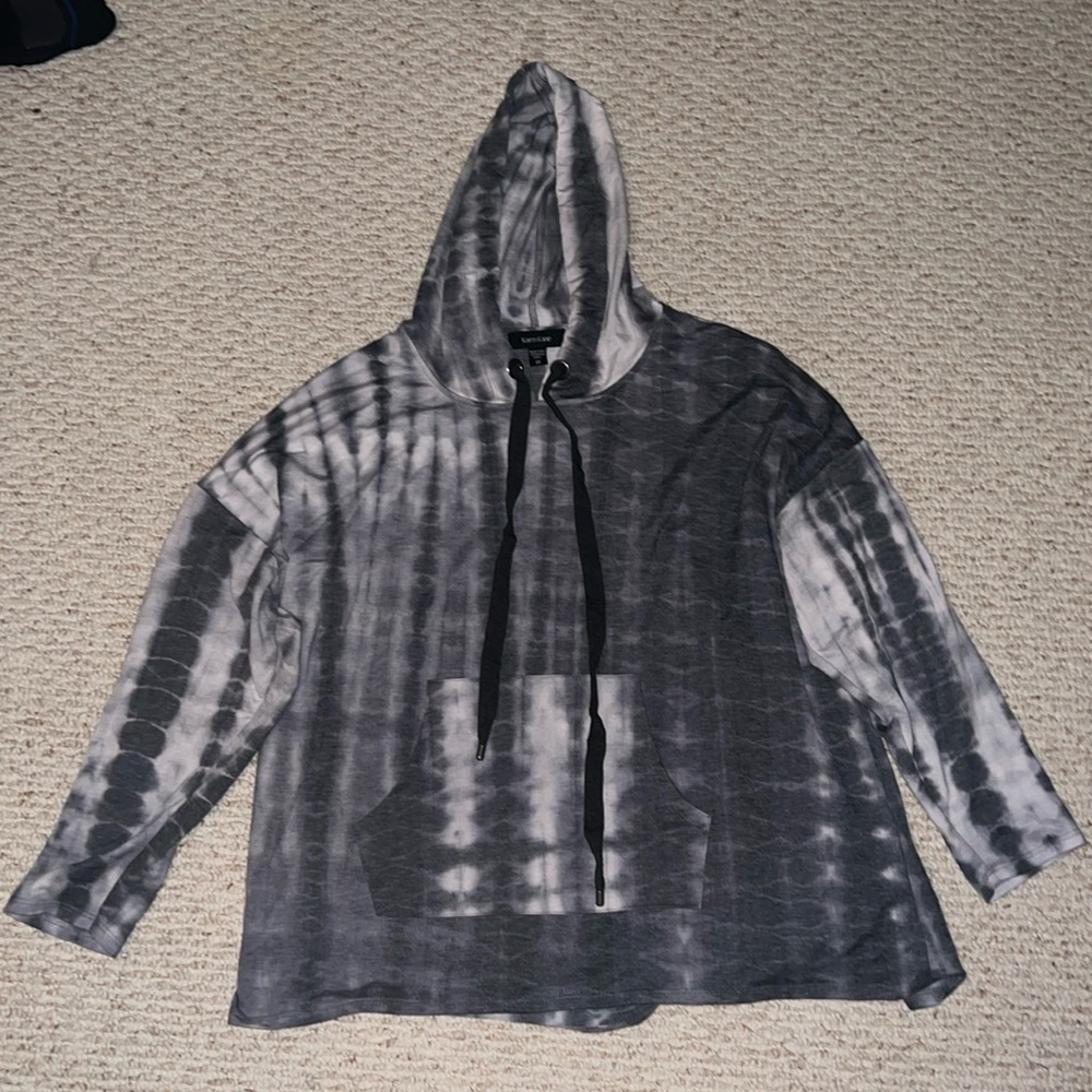 Gray tie dye hooded pullover